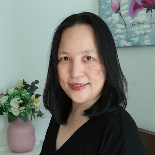 Claire là Nhà nghiên cứu và Cộng tác viên Đào tạo tại Trung tâm Singapore về Nhiệm vụ Toàn cầu. Cô ấy đã phục vụ nhiều năm ở Campuchia.