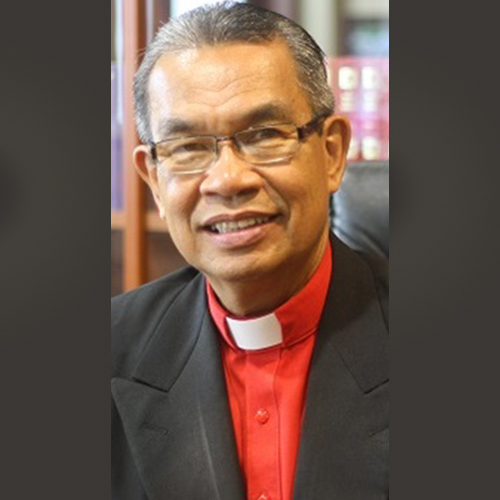 Efraim M.Tendero主教是世界福音派聯盟的全球大使。在擔任此職務之前，埃夫主教於2015年3月1日至2021年2月擔任世界福音派聯盟(WEA)秘書長兼首席執行官。他曾擔任菲律賓福音派教會理事會(PCEC)全國主任20多年年。PCEC是WEA的全國聯盟成員，代表菲律賓約30,000個福音派教會。他還是菲律賓救濟和發展服務部(PHILRADS)的主席，該機構是PCEC的救濟和發展部門，與當地教會在整全事工中攜手合作，為窮人和有需要的人服務。