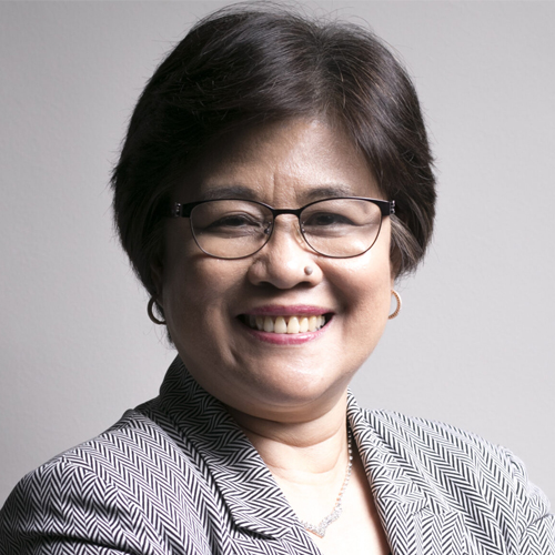 Theresa R. Lua博士是亚洲神学协会(ATA)的秘书长，该协会由来自亚洲及其他地区33个国家的300多个神学机构组成。 