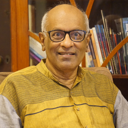 在带领斯里兰卡青年会三十五年后，阿吉斯现在担任其教学主任。 他的主要工作是教导、指导、管教和辅导年轻的基督徒。 他的大部分基层事工都与城市贫民有关。 他是用 24 种语言出版的 20 本书和众多小册子的获奖作者。 他是科伦坡神学院的兼职讲师。 Ajith 和他的妻子 Nelun 活跃于 Nugegoda Methodist Church。 他们有两个已婚的孩子和四个孙子。