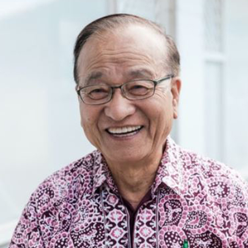 卢凤麟博士从1970年到2000年担任OMF跨文化宣教士，在新加坡、台湾和韩国的神学院任教。1970年至1990年担任亚洲神学协会秘书长，1990年至1996年担任世界福音派联盟神学委员会国际主任。自2000年以来，他和妻子Alma Lai住在夏威夷。  