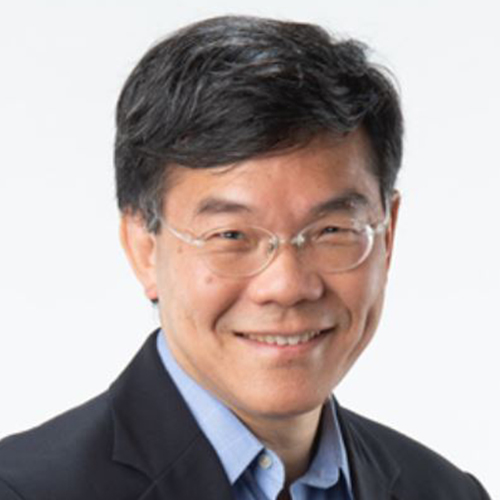 Ping-Cheung Lo เป็นศาสตราจารย์กิตติคุณของ Hong Kong Baptist University ซึ่งเป็นที่ Ping-Cheung Lo ได้สอนวิชาศาสนาและปรัชญาเป็นเวลา 30 ปี เขามีปริญญาเอกสองใบจากสหรัฐอเมริกา (Yale, 1990; SUNY Buffalo, 1982), เชี่ยวชาญด้านจริยธรรมคริสเตียนและปรัชญาคุณธรรมตามลำดับ เขาได้ตีพิมพ์หนังสือ 19 เล่มซึ่งส่วนใหญ่เกี่ยวกับจริยธรรมของคริสเตียน 
